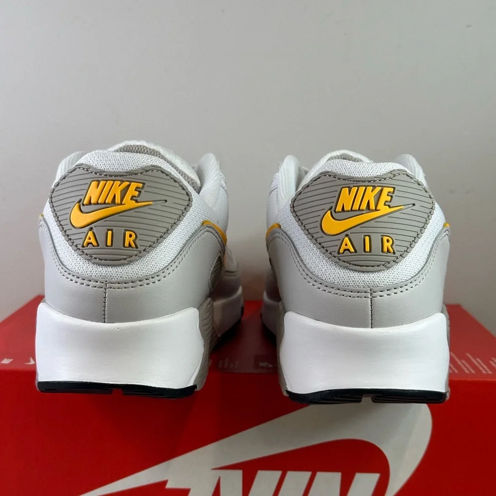 Nike Air Max 90 - Picture 4 of 13